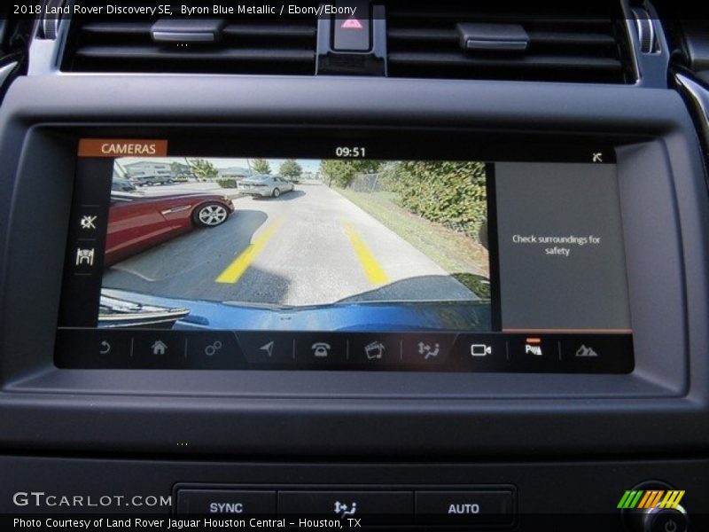 Byron Blue Metallic / Ebony/Ebony 2018 Land Rover Discovery SE
