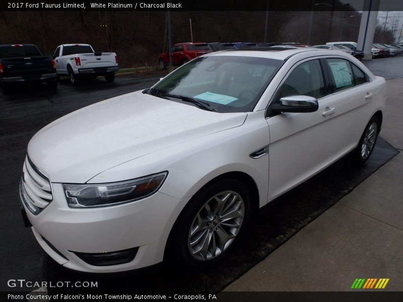 White Platinum / Charcoal Black 2017 Ford Taurus Limited