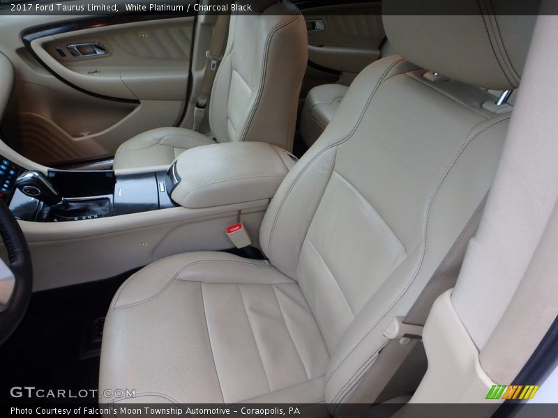 White Platinum / Charcoal Black 2017 Ford Taurus Limited