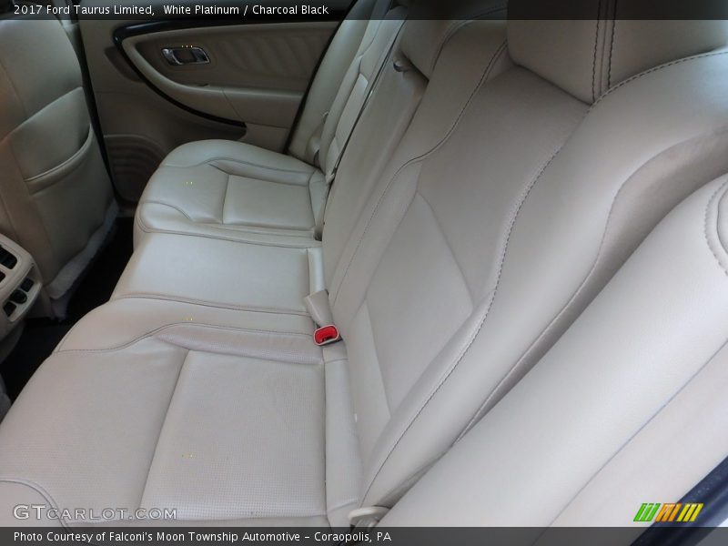 White Platinum / Charcoal Black 2017 Ford Taurus Limited