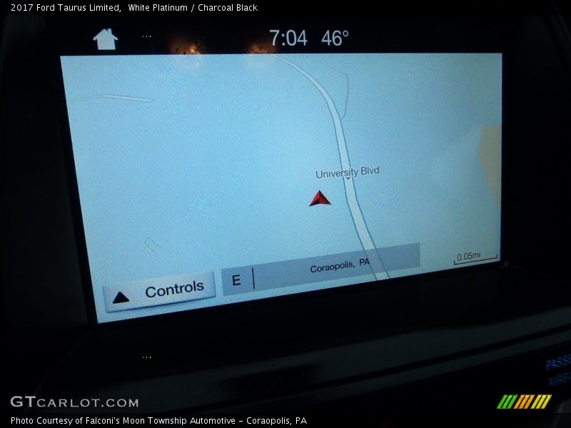 White Platinum / Charcoal Black 2017 Ford Taurus Limited