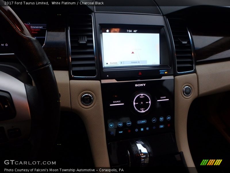 White Platinum / Charcoal Black 2017 Ford Taurus Limited