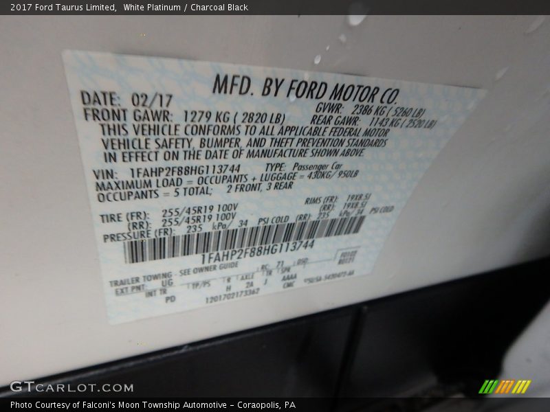 White Platinum / Charcoal Black 2017 Ford Taurus Limited