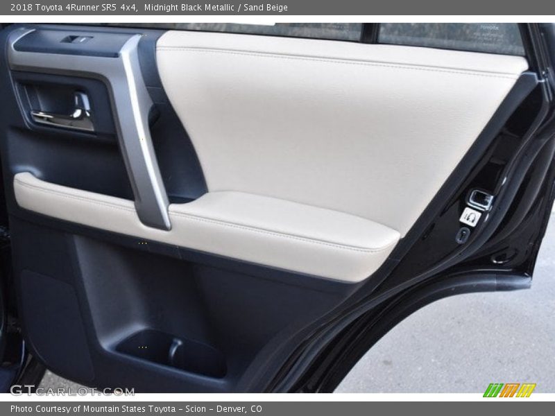 Midnight Black Metallic / Sand Beige 2018 Toyota 4Runner SR5 4x4