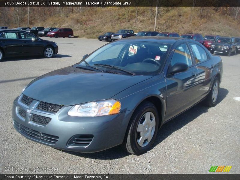 Magnesium Pearlcoat / Dark Slate Grey 2006 Dodge Stratus SXT Sedan