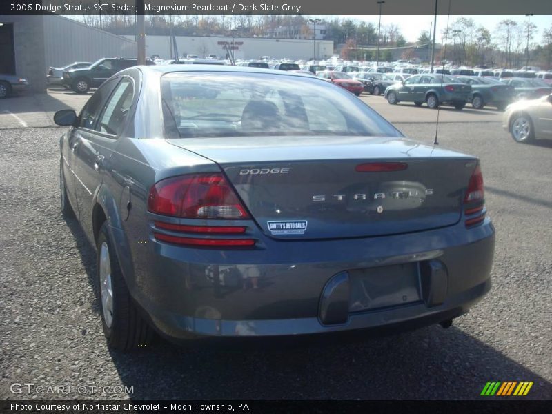 Magnesium Pearlcoat / Dark Slate Grey 2006 Dodge Stratus SXT Sedan