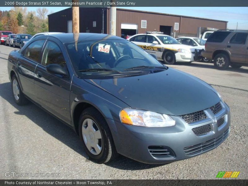 Magnesium Pearlcoat / Dark Slate Grey 2006 Dodge Stratus SXT Sedan