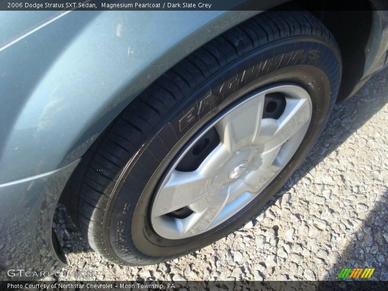 Magnesium Pearlcoat / Dark Slate Grey 2006 Dodge Stratus SXT Sedan