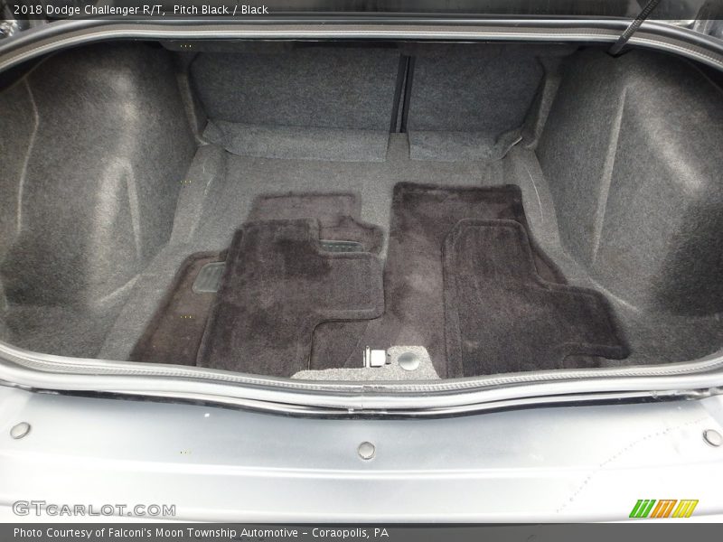 Pitch Black / Black 2018 Dodge Challenger R/T