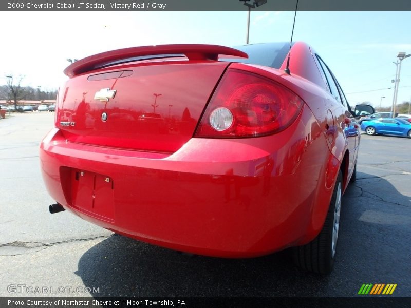 Victory Red / Gray 2009 Chevrolet Cobalt LT Sedan