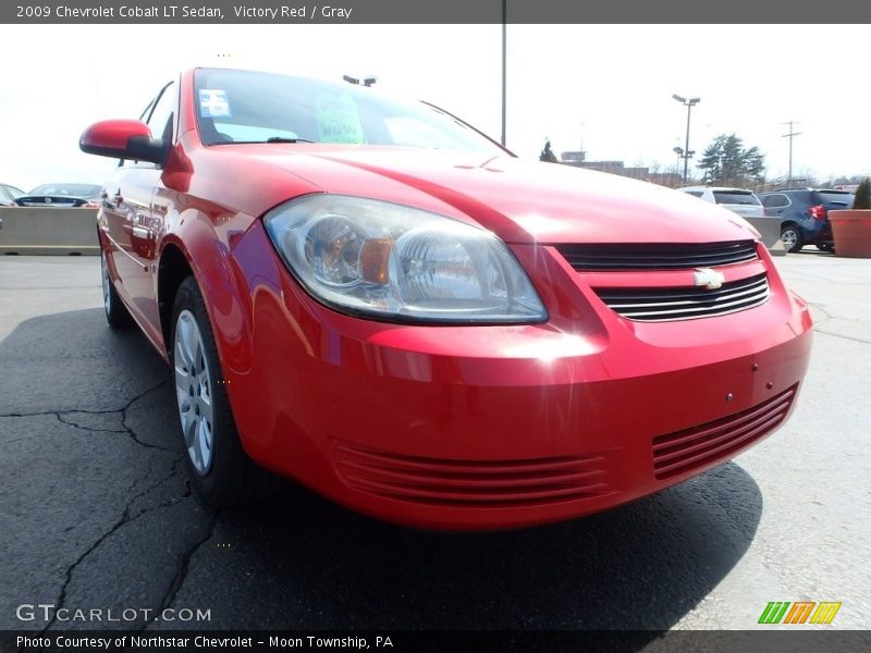 Victory Red / Gray 2009 Chevrolet Cobalt LT Sedan
