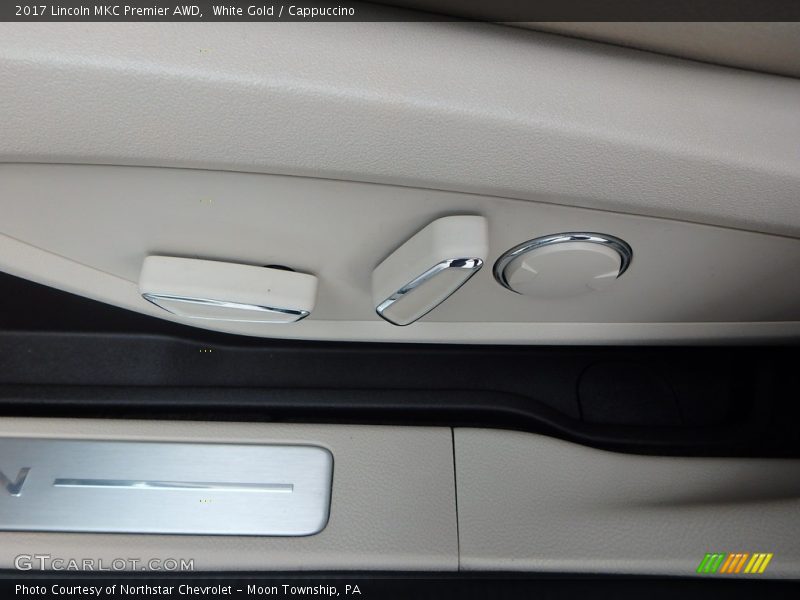 White Gold / Cappuccino 2017 Lincoln MKC Premier AWD