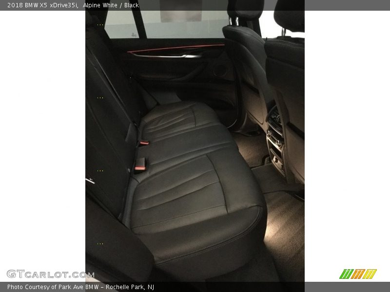 Alpine White / Black 2018 BMW X5 xDrive35i