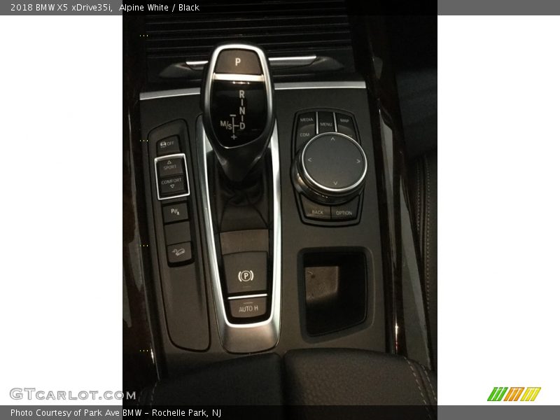 Alpine White / Black 2018 BMW X5 xDrive35i