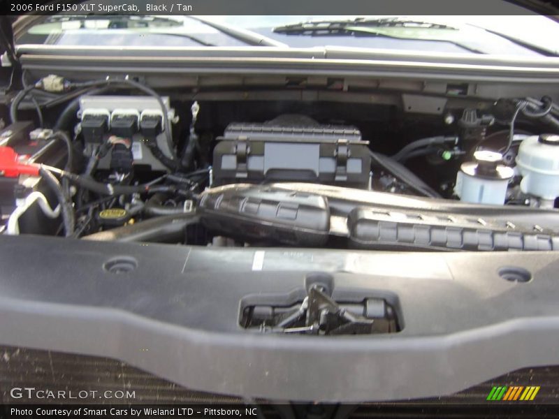 Black / Tan 2006 Ford F150 XLT SuperCab