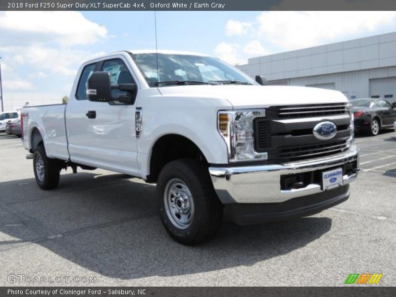 Oxford White / Earth Gray 2018 Ford F250 Super Duty XLT SuperCab 4x4