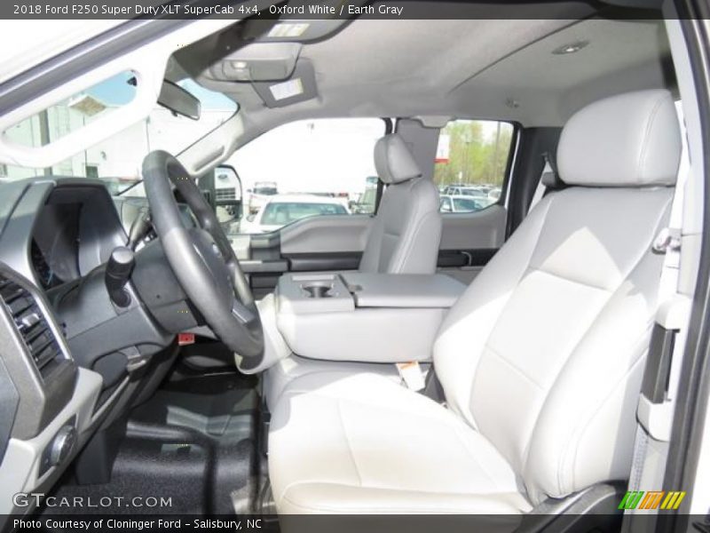 Oxford White / Earth Gray 2018 Ford F250 Super Duty XLT SuperCab 4x4