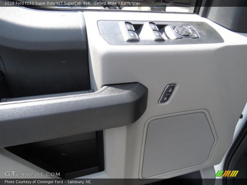Oxford White / Earth Gray 2018 Ford F250 Super Duty XLT SuperCab 4x4