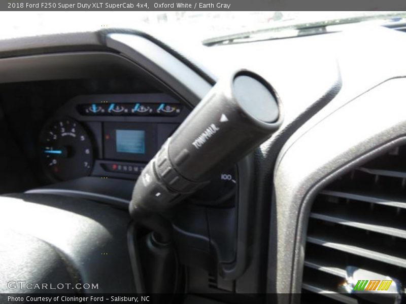 Oxford White / Earth Gray 2018 Ford F250 Super Duty XLT SuperCab 4x4