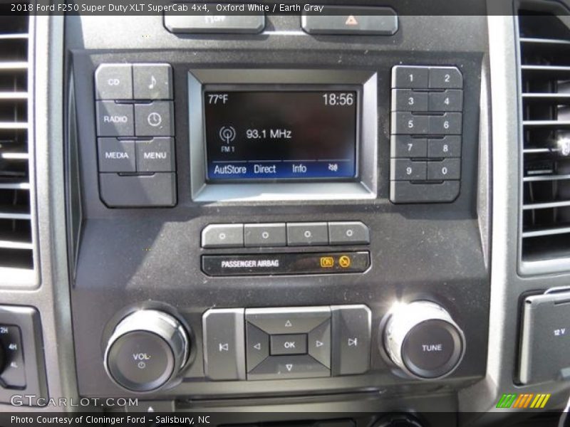 Oxford White / Earth Gray 2018 Ford F250 Super Duty XLT SuperCab 4x4