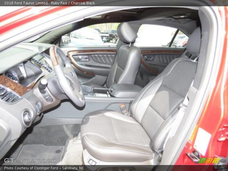 Front Seat of 2018 Taurus Limited