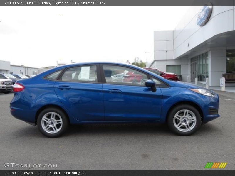 Lightning Blue / Charcoal Black 2018 Ford Fiesta SE Sedan