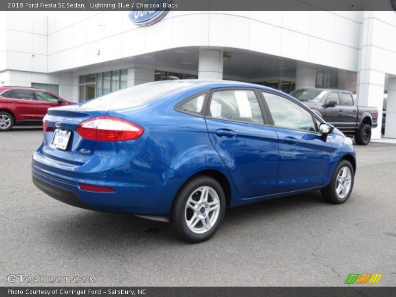 Lightning Blue / Charcoal Black 2018 Ford Fiesta SE Sedan
