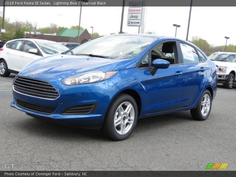 Lightning Blue / Charcoal Black 2018 Ford Fiesta SE Sedan