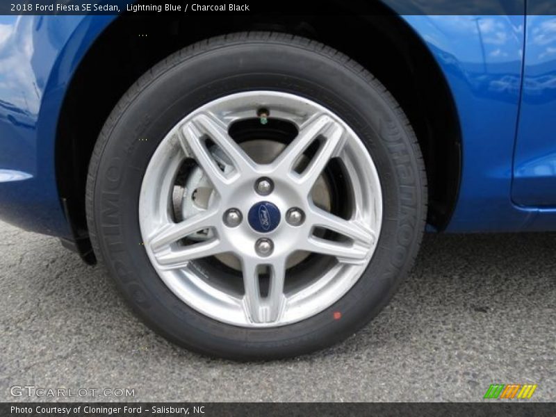 Lightning Blue / Charcoal Black 2018 Ford Fiesta SE Sedan