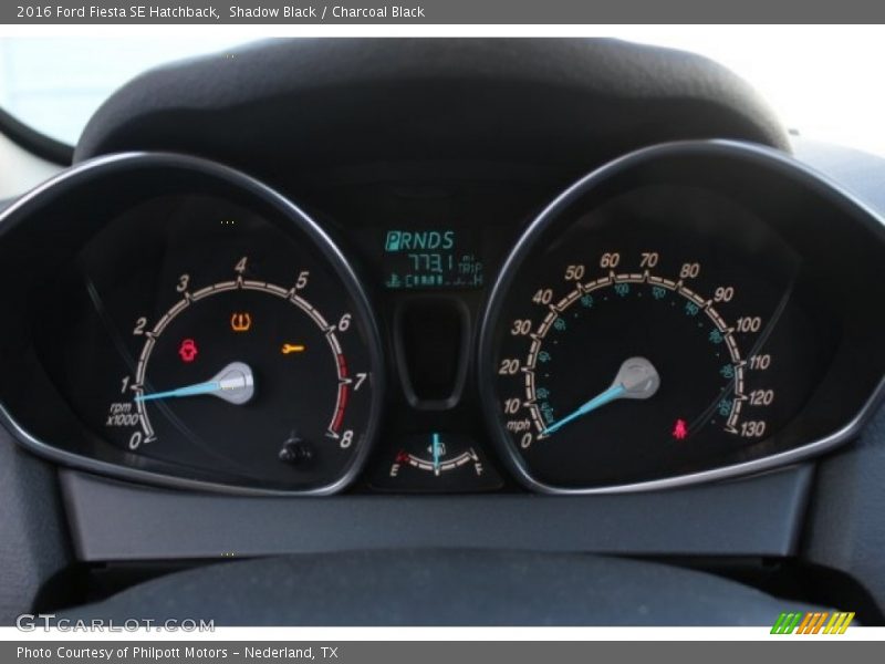 Shadow Black / Charcoal Black 2016 Ford Fiesta SE Hatchback