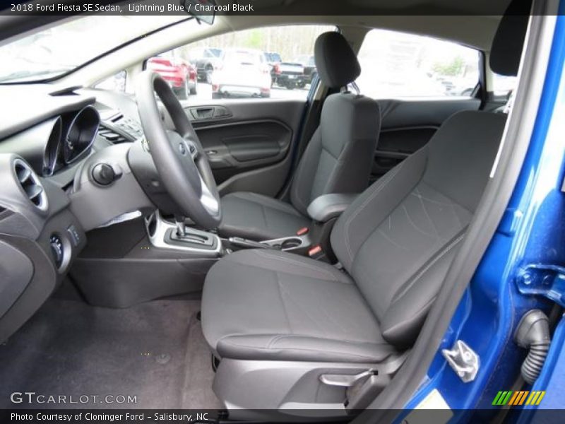 Lightning Blue / Charcoal Black 2018 Ford Fiesta SE Sedan