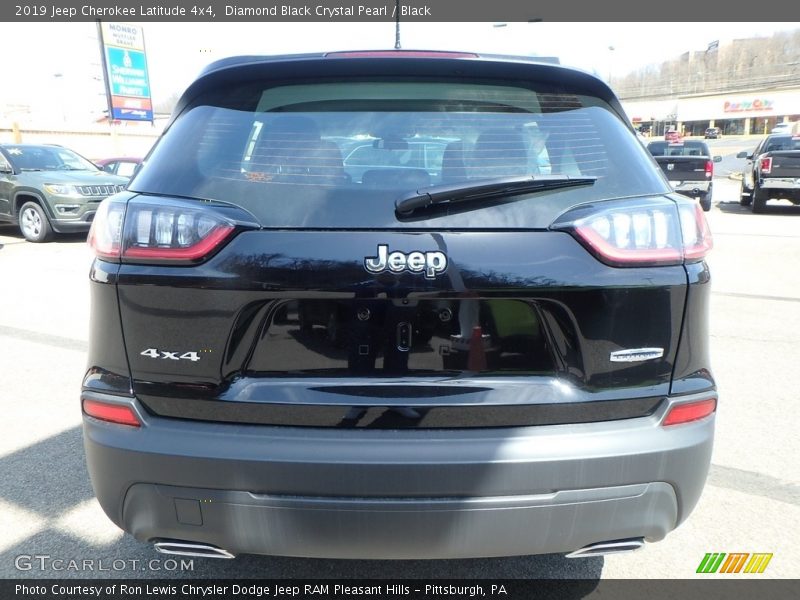 Diamond Black Crystal Pearl / Black 2019 Jeep Cherokee Latitude 4x4