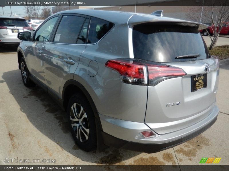 Silver Sky Metallic / Black 2018 Toyota RAV4 LE