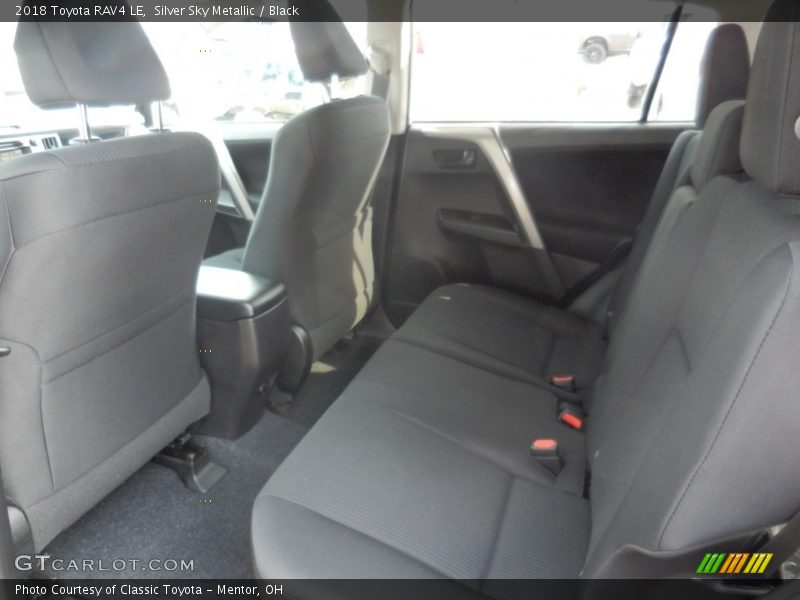 Silver Sky Metallic / Black 2018 Toyota RAV4 LE