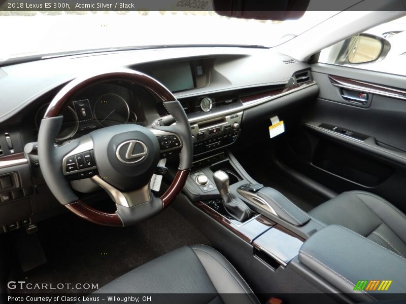 Atomic Silver / Black 2018 Lexus ES 300h