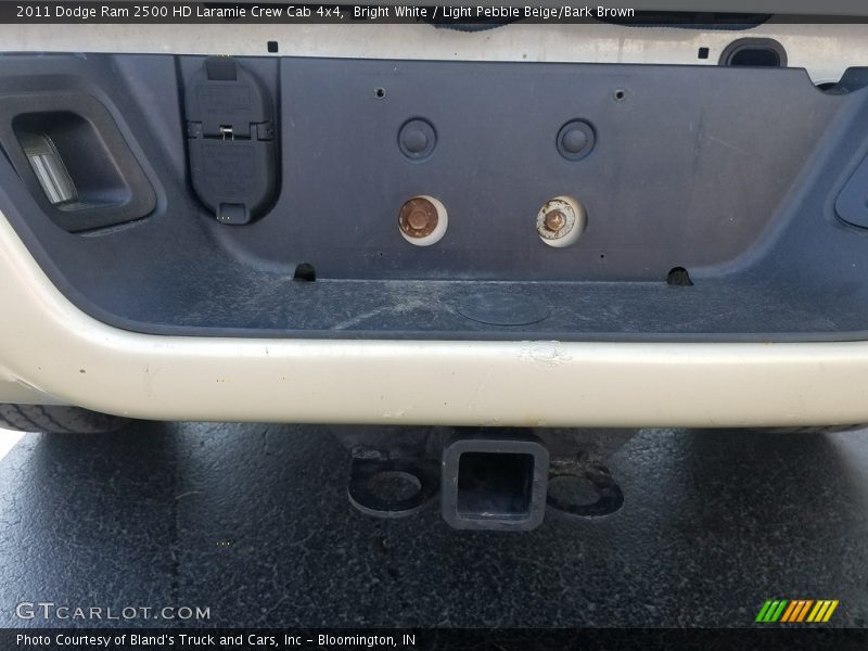 Bright White / Light Pebble Beige/Bark Brown 2011 Dodge Ram 2500 HD Laramie Crew Cab 4x4