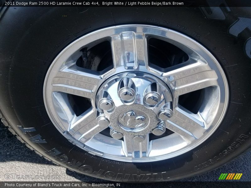 Bright White / Light Pebble Beige/Bark Brown 2011 Dodge Ram 2500 HD Laramie Crew Cab 4x4