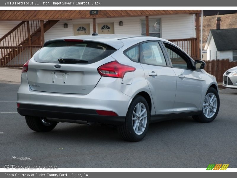 Ingot Silver / Charcoal Black 2018 Ford Focus SE Hatch