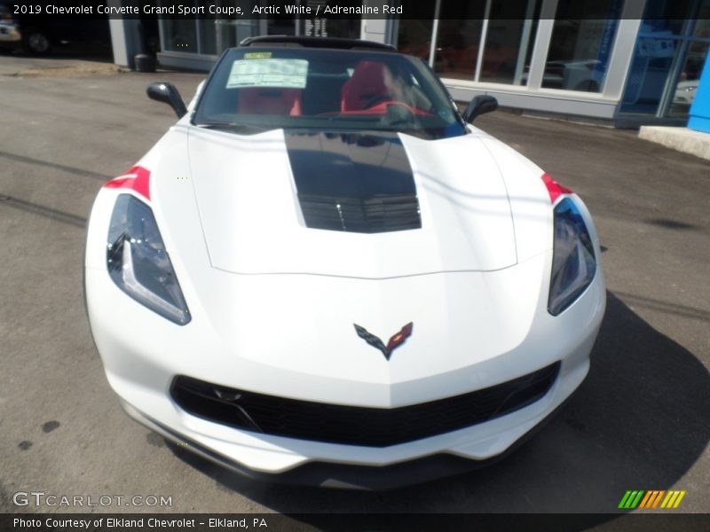 Arctic White / Adrenaline Red 2019 Chevrolet Corvette Grand Sport Coupe