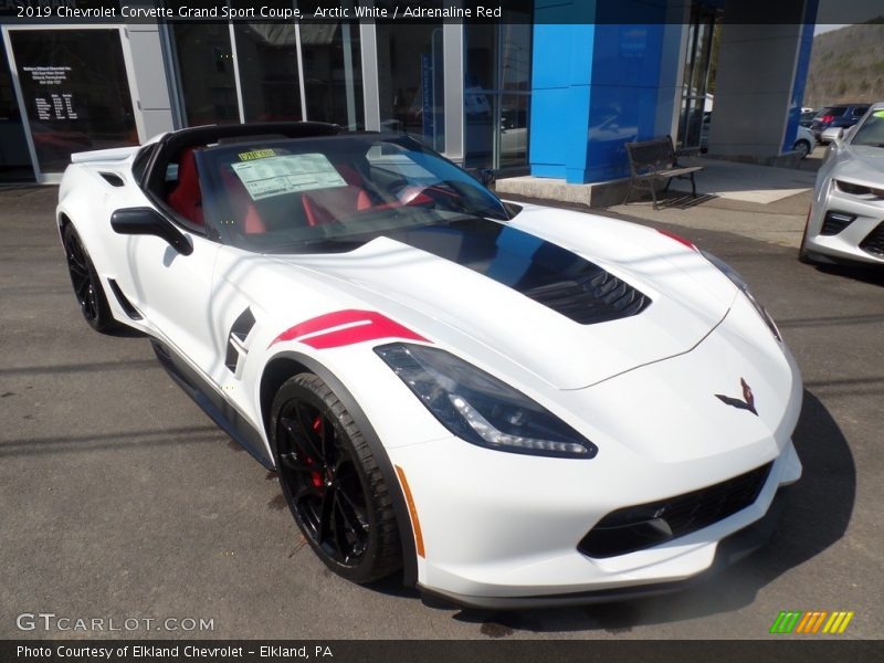 Front 3/4 View of 2019 Corvette Grand Sport Coupe