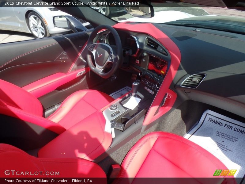Arctic White / Adrenaline Red 2019 Chevrolet Corvette Grand Sport Coupe