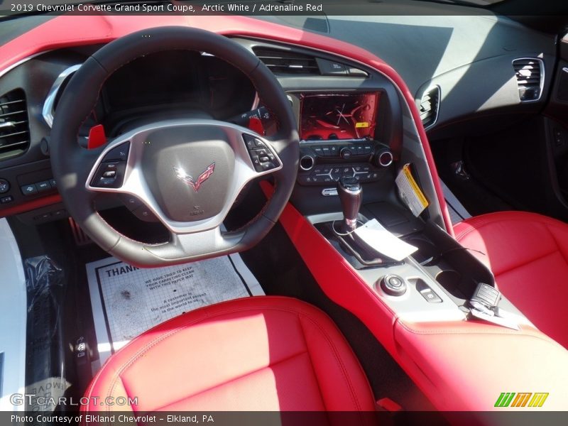 Arctic White / Adrenaline Red 2019 Chevrolet Corvette Grand Sport Coupe