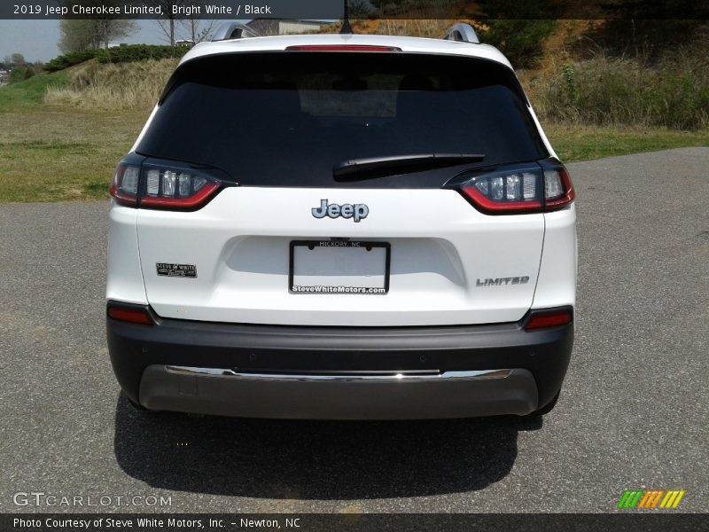 Bright White / Black 2019 Jeep Cherokee Limited