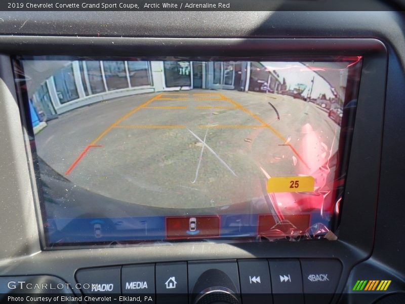 Arctic White / Adrenaline Red 2019 Chevrolet Corvette Grand Sport Coupe