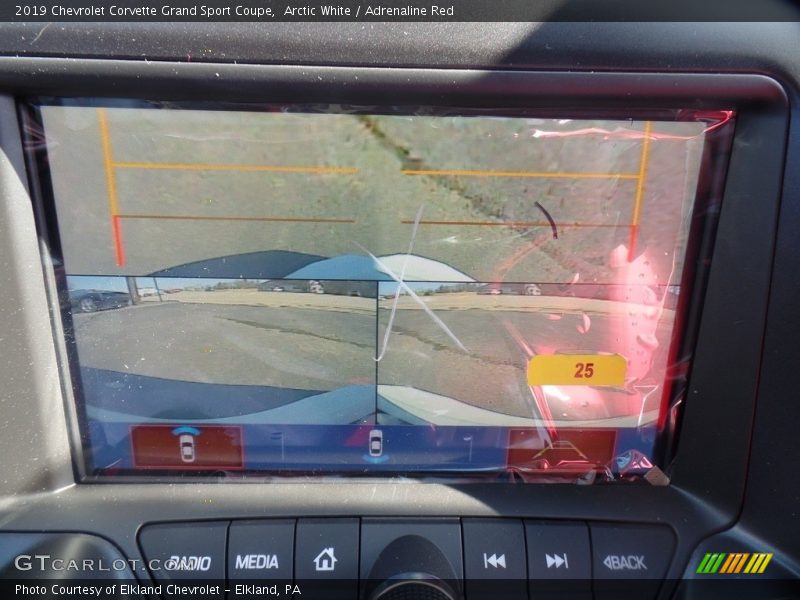 Arctic White / Adrenaline Red 2019 Chevrolet Corvette Grand Sport Coupe