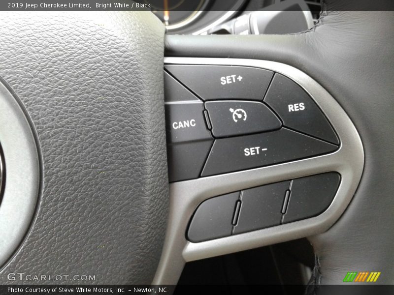 Controls of 2019 Cherokee Limited