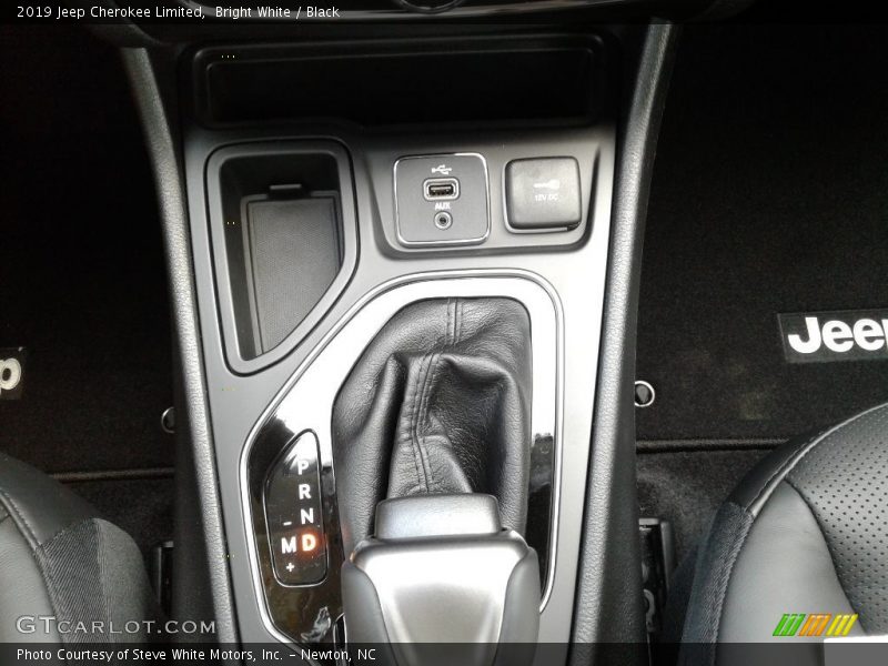 Bright White / Black 2019 Jeep Cherokee Limited