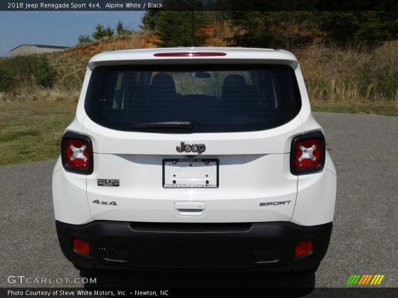 Alpine White / Black 2018 Jeep Renegade Sport 4x4