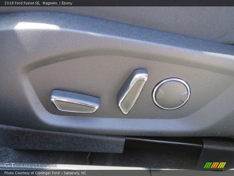 Magnetic / Ebony 2018 Ford Fusion SE