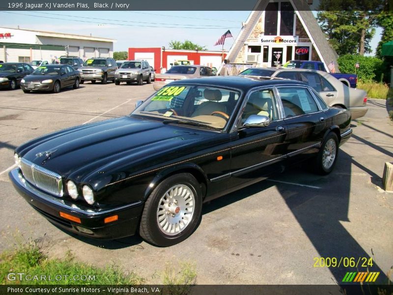 Black / Ivory 1996 Jaguar XJ Vanden Plas